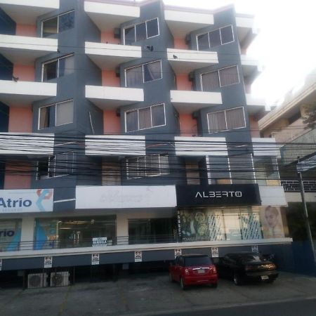 Apartahotel Jardines Metropolitanos Santiago De Los Caballeros Luaran gambar